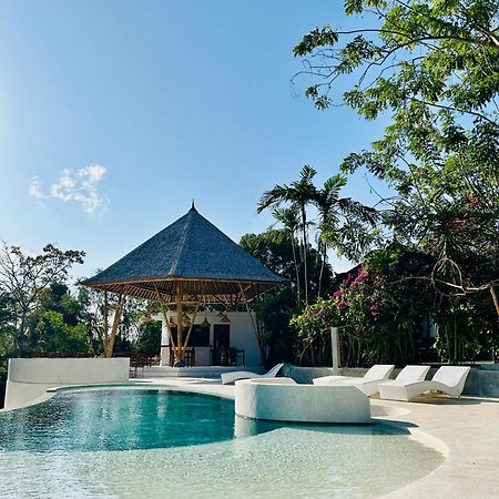 Tregge Surf Camp Uluwatu Hotel Exterior photo