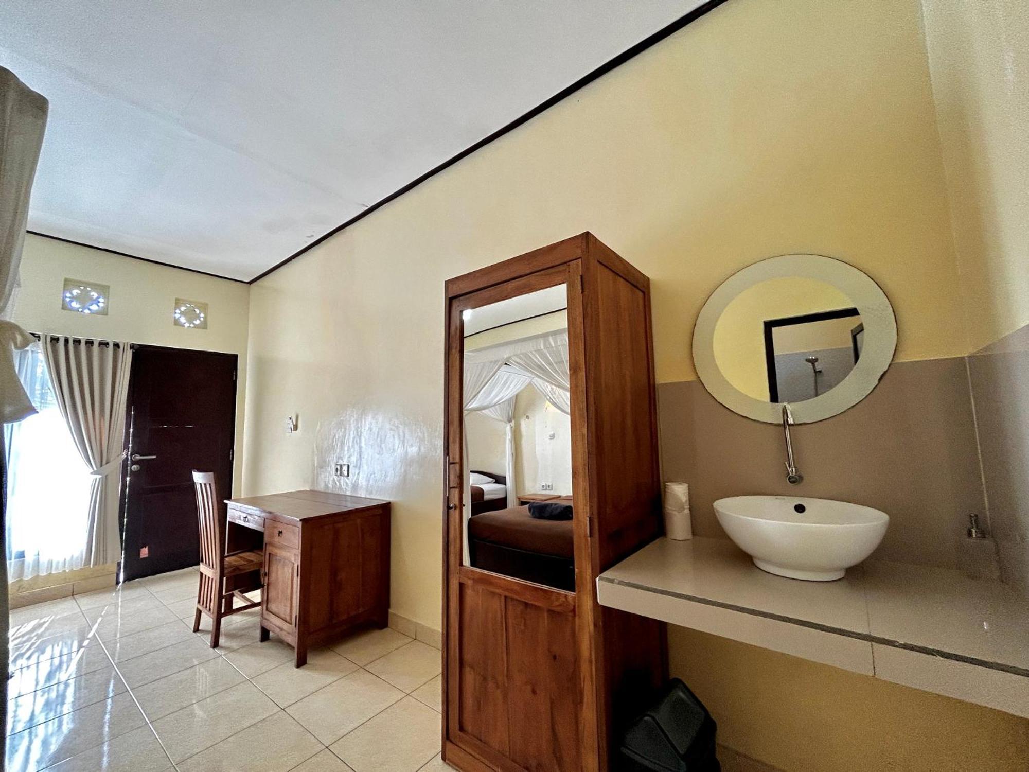 Tregge Surf Camp Uluwatu Hotel Room photo
