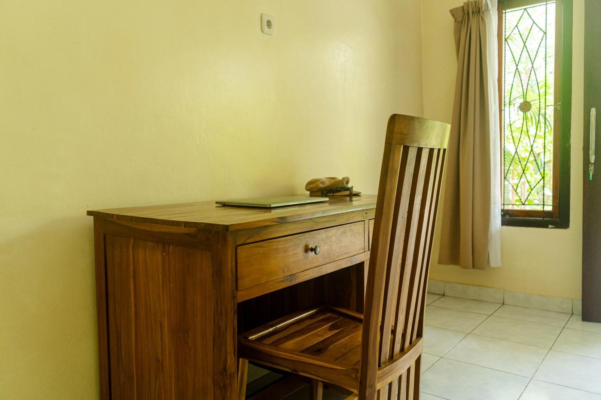 Tregge Surf Camp Uluwatu Hotel Room photo