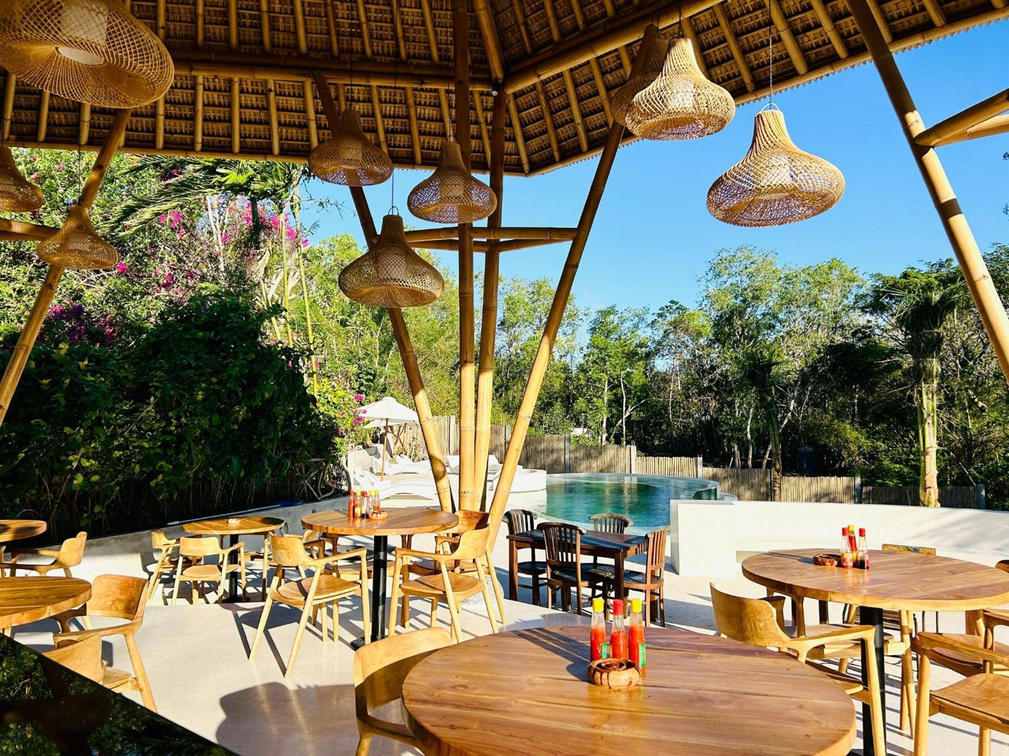 Tregge Surf Camp Uluwatu Hotel Exterior photo