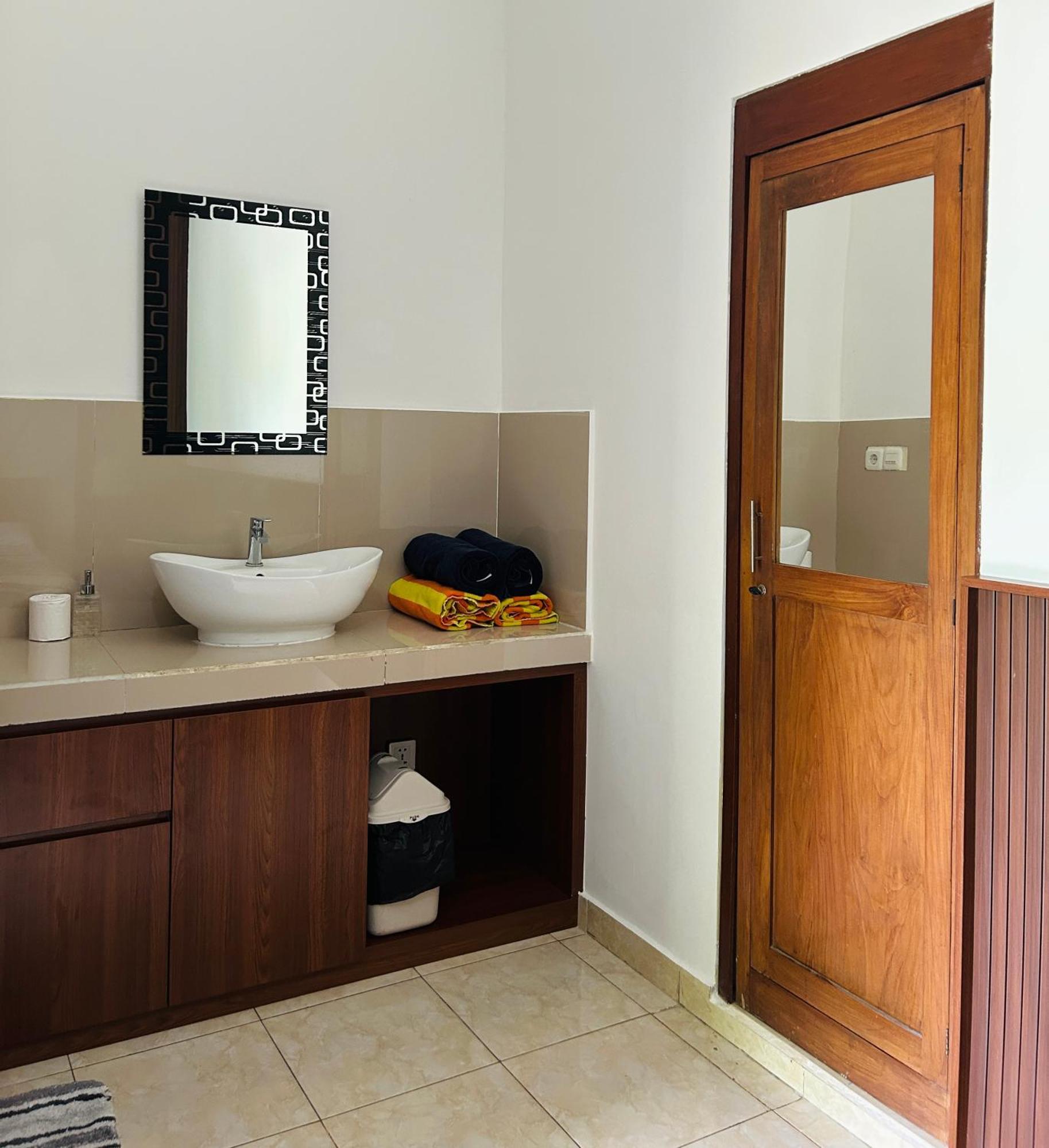 Tregge Surf Camp Uluwatu Hotel Room photo
