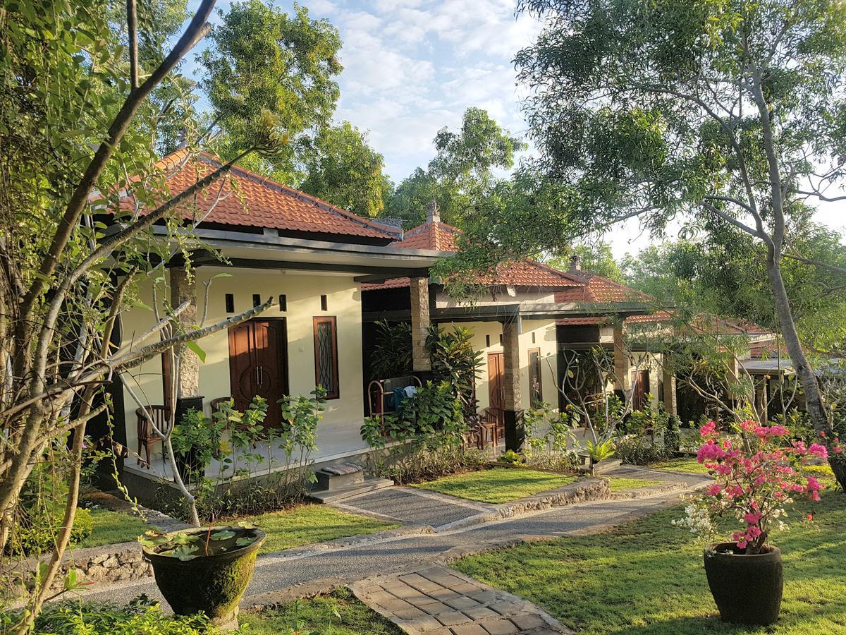 Tregge Surf Camp Uluwatu Hotel Exterior photo